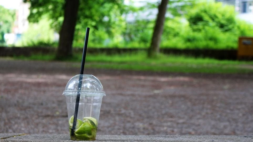 Ιστορική νίκη για τον πλανήτη: Η ΕΕ βάζει τέλος στα πλαστικά προϊόντα μίας χρήσης!